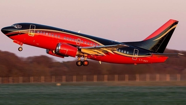 Boeing 737-500