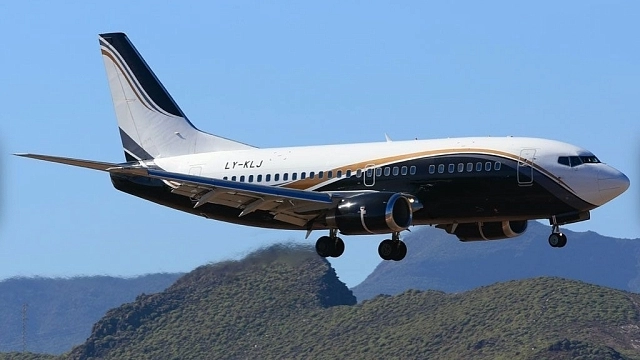 Boeing 737-500
